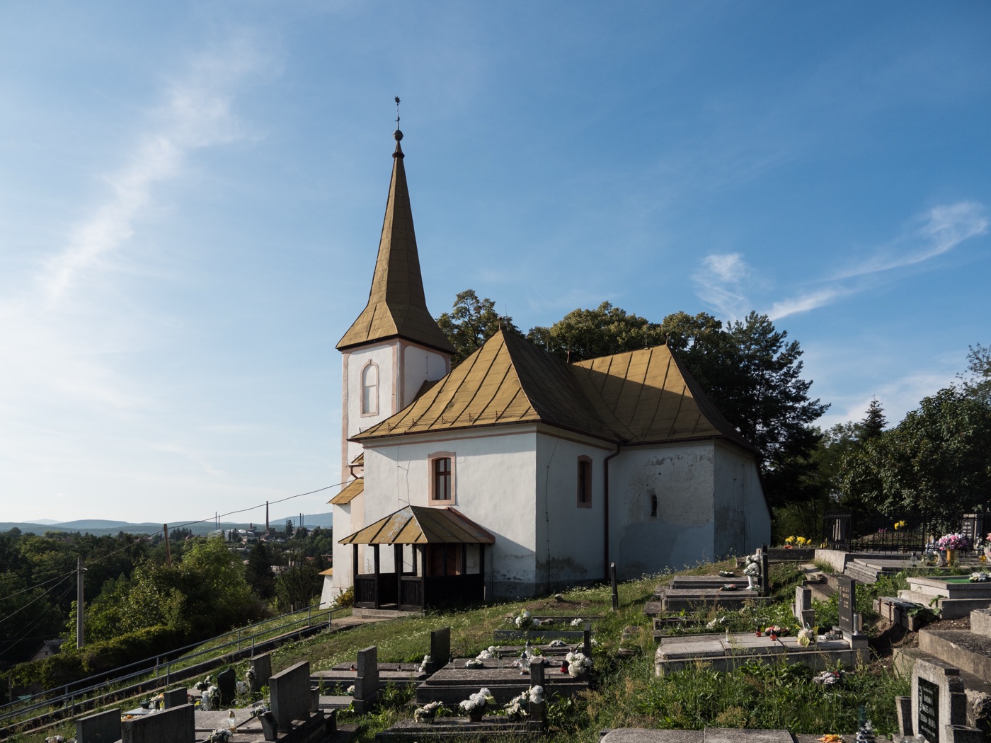 Zelený lom pri Kalinove: olivová oáza v strede ničoho